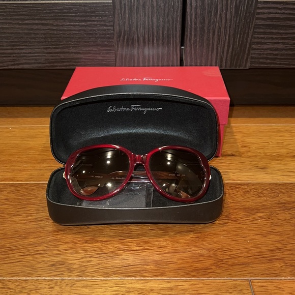 Womens Salvatore Ferragamo Sunglasses main image 7